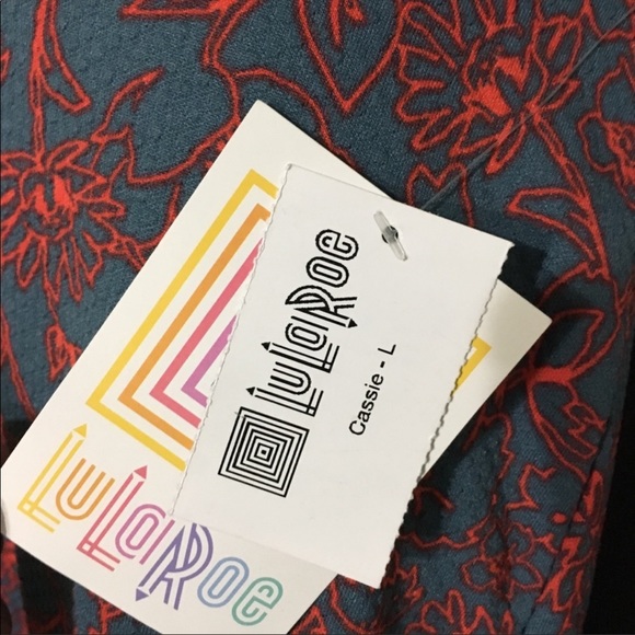 Lularoe Large Cassie Pencil Skirt Floral - Picture 2 of 2